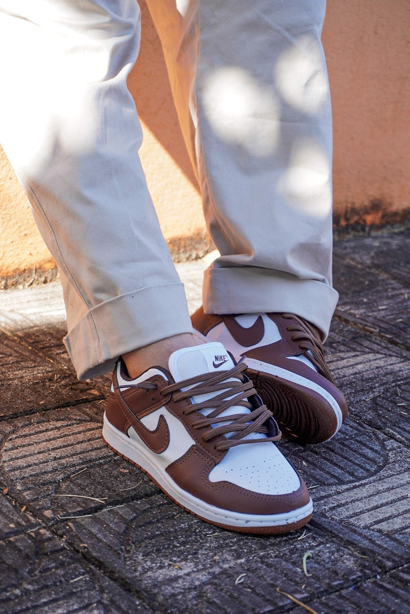 Tênis Dunk Low Pro SB - Marrom e Branco (Frete Grátis)