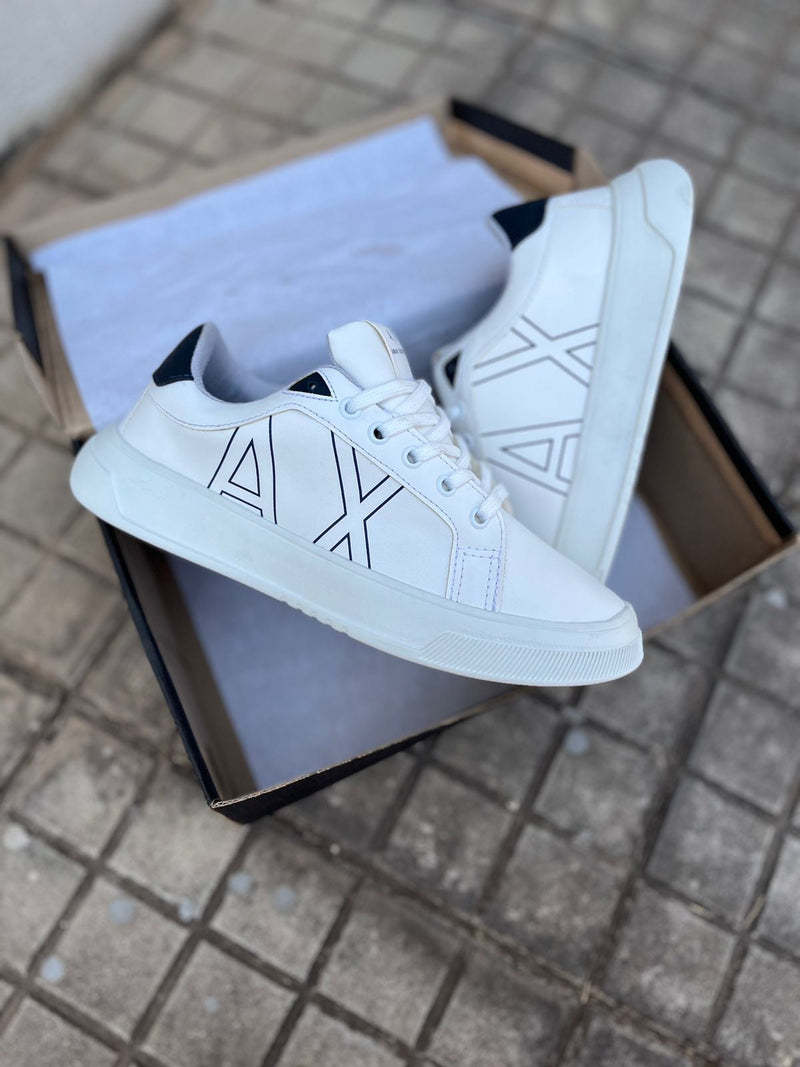 Tênis Designer Minimalista - Preto e Branco (Frete Grátis)