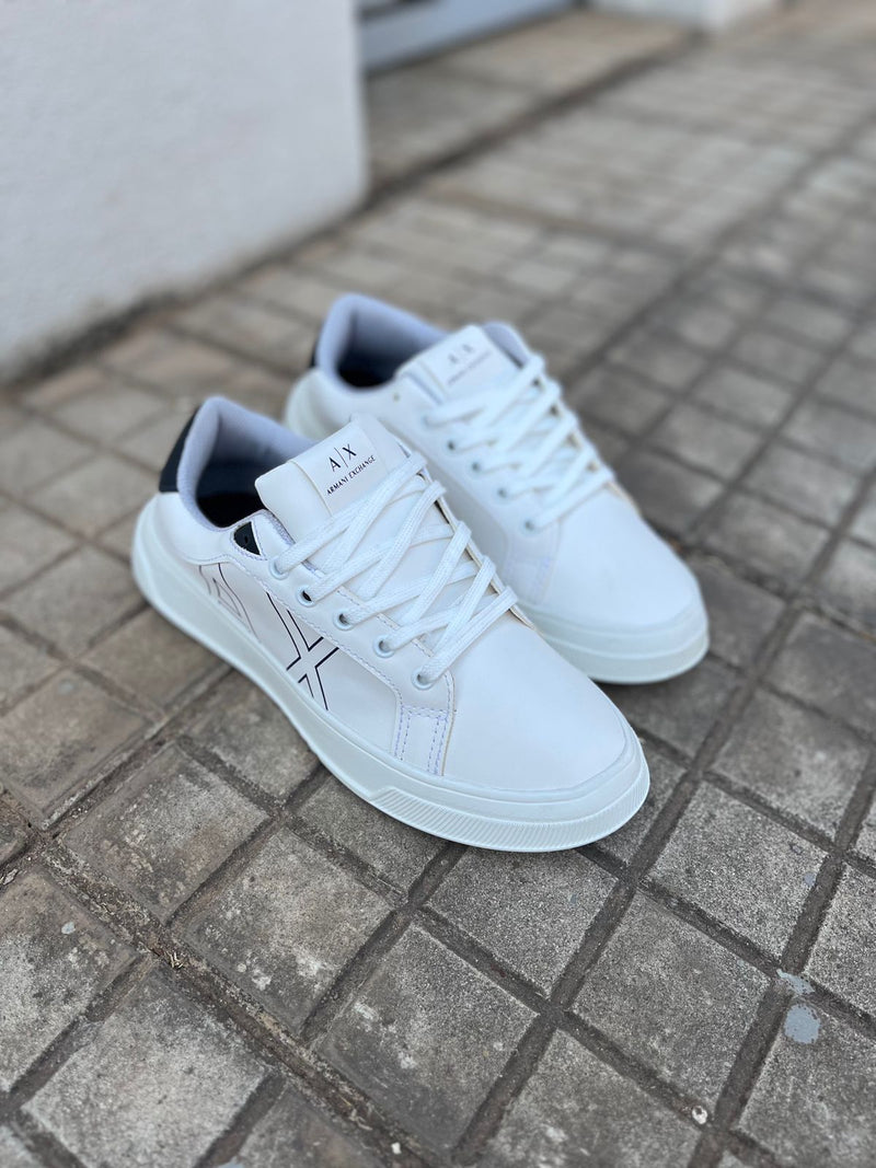 Tênis Designer Minimalista - Preto e Branco (Frete Grátis)