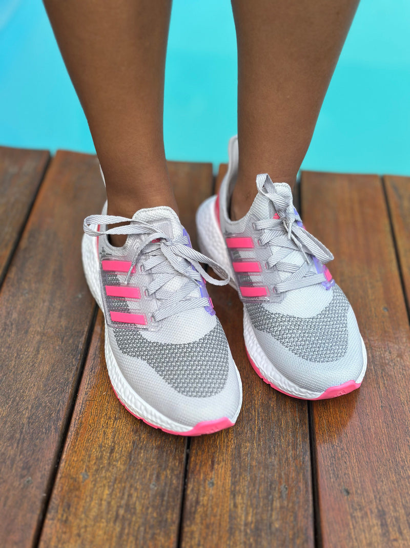 Tênis Ultraboost 21