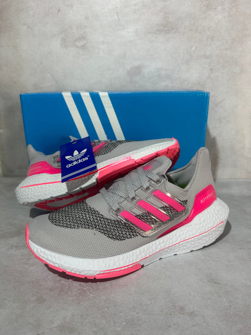 Tênis Ultraboost 21
