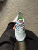 Tênis Ultraboost 21