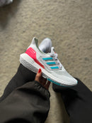 Tênis Ultraboost 21