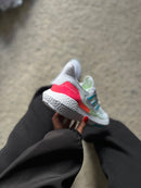 Tênis Ultraboost 21