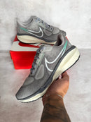 Tênis Vomero 17 - Máximo Conforto - Cinza  (Frete Grátis)