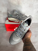 Tênis Vomero 17 - Máximo Conforto - Cinza  (Frete Grátis)