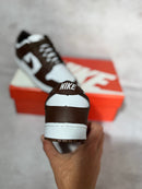 Tênis Dunk Low Pro SB - Marrom e Branco (Frete Grátis)