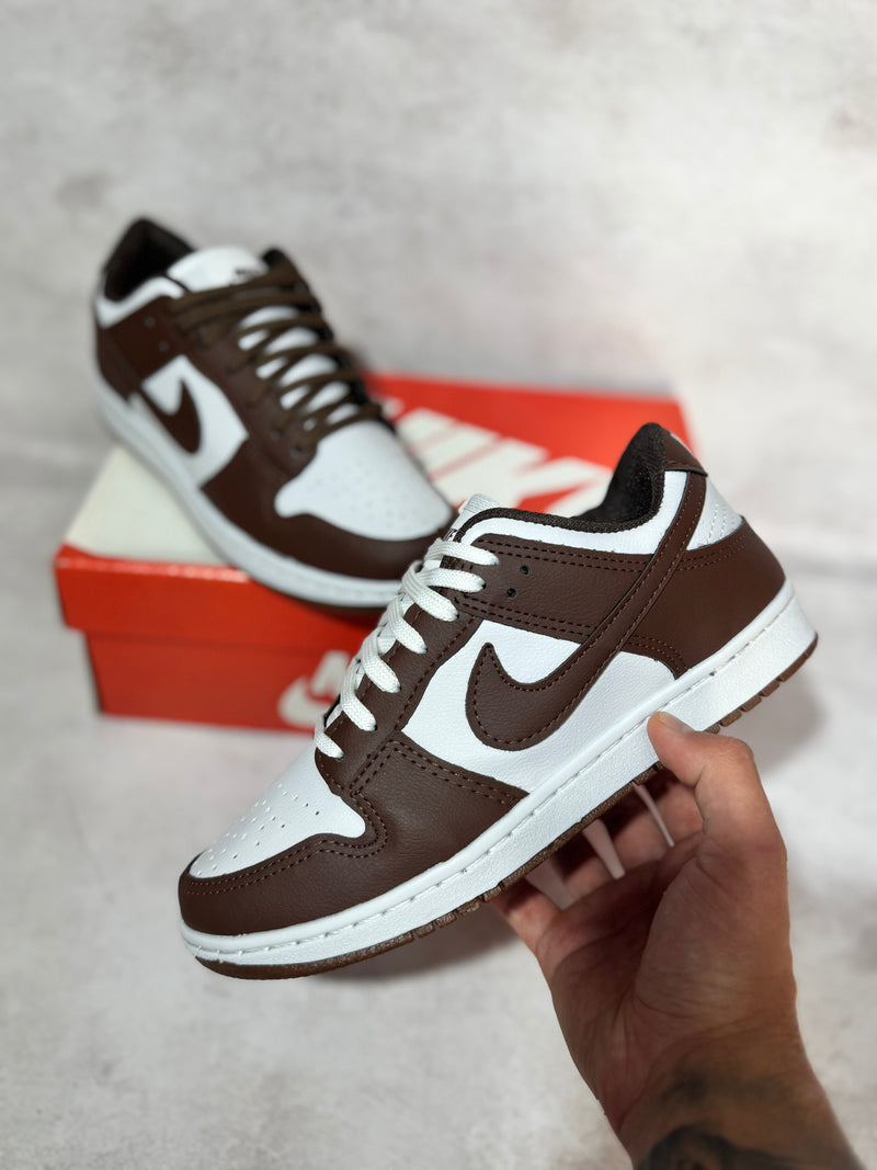 Tênis Dunk Low Pro SB - Marrom e Branco (Frete Grátis)