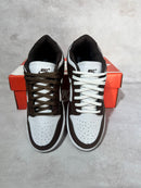 Tênis Dunk Low Pro SB - Marrom e Branco (Frete Grátis)