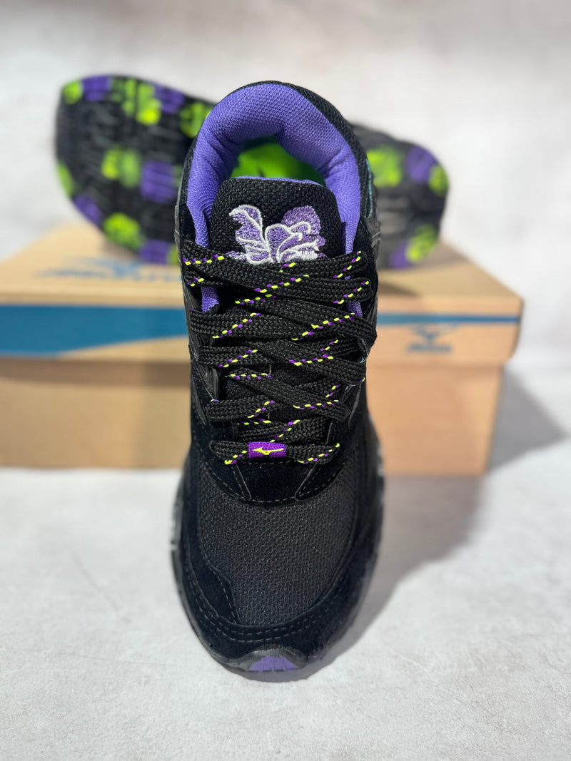 Tênis Flor de Lótus - Bege e Preto (Frete Grátis)