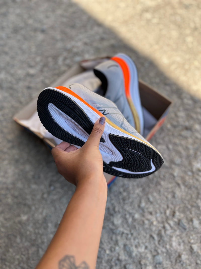 Tênis More V4 - Máximo Conforto (Frete Grátis)